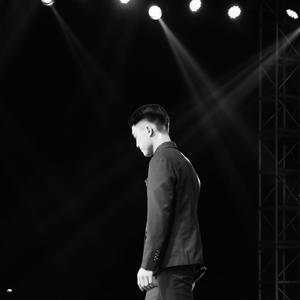 美女跪床❌❌被🌿国产
